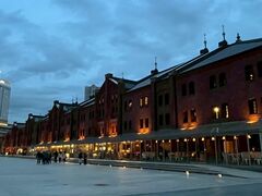 ������������̉��l�ԃ����K�q�Ɂm1���ًy��2���فn�ւ̓��e�ʐ^1