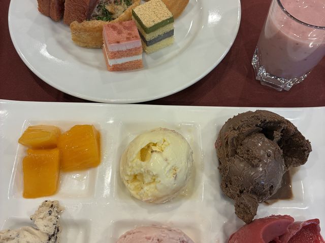 �A�C�X�N���[���Ȃǂ̃X�C�[�c_�L���O�A���o�T�_�[�z�e���F�J