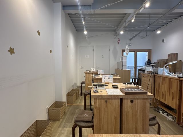 �X���ł�_�A�J�l�X����