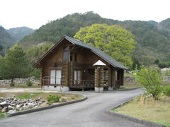 ako����̍��K�샊�o�[�T�C�h���O�n�E�X���ւ̓��e�ʐ^1