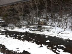 ���ʂ�����̃J�t�F���X�g�����E�m���ւ̓��e�ʐ^1