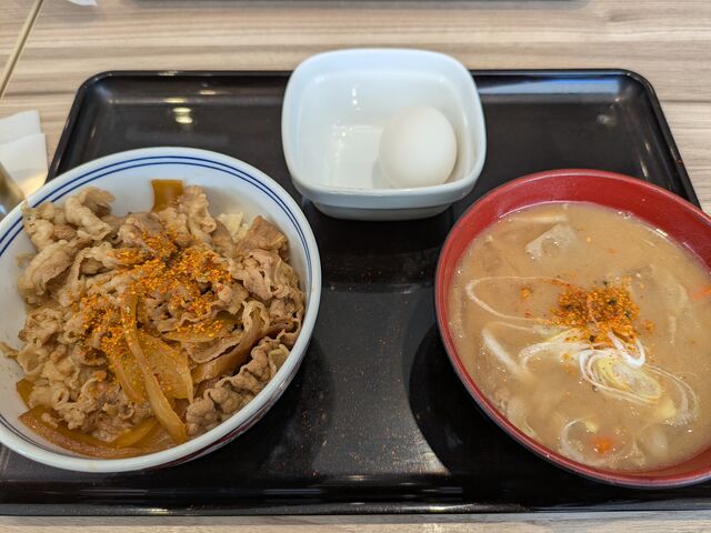 ���B����̋g���4��������X�̓��e�ʐ^1