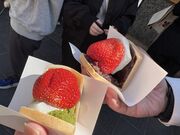 4�l�̂��[����񂳂�̓V�R �{�X�̓��e�ʐ^1