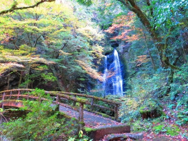 長沢の滝】アクセス・営業時間・料金情報 - じゃらんnet
