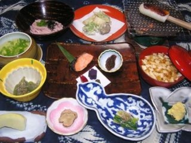 �������