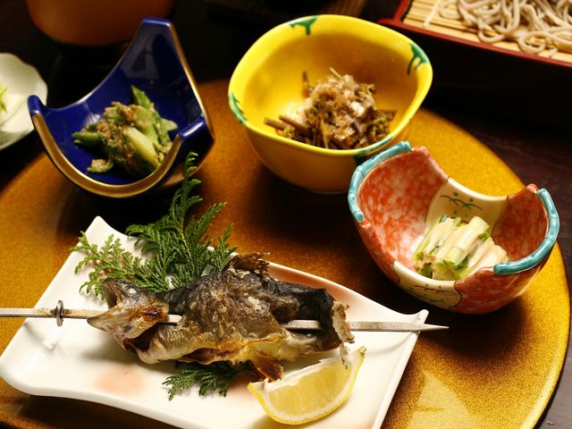 ���Ɨ{�B�̊⋛�̉��Ă���A�R�ō̂ꂽ�R�؁A�c�ɂ̂��΂������̐������݂��тȂǁA�̋��ɋA���Ă�������ł����났���������B_�y�b�g�����܂��X�̃��]�[�g���@�������R�e�[�W