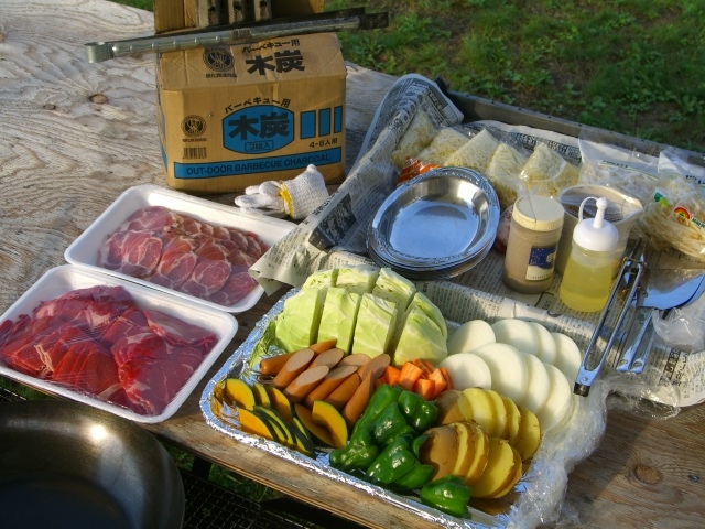 �������u�ꍂ���ŁA��y�Ɏ�Ԃ��BBQ��_�ΔȌ��򂩂������̏h�@�،˒r����z�e�����،˒r�L�����v��