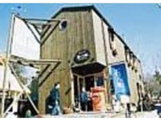 �͌��ΔȂɌ��B�O�����c���ԏ�Ȃ̂ŕ֗�_���R�H�[�΂����