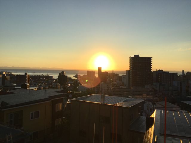 ���̏��M��D���₩�� �X��16�x�̑D���₩�璭�]_���M�����^�����]�Ԃ������