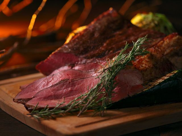 �y���C�u�L�b�`���z
���[�X�g�r�[�t
�����`�ł́u�T�[���C���v�A�f�B�i�[�ł́u���Y���v�̃��[�X�g�r�[�t���o��B_���X�g�����J�t�F �Z���[�X/ANA�N���E���v���U�z�e�����c