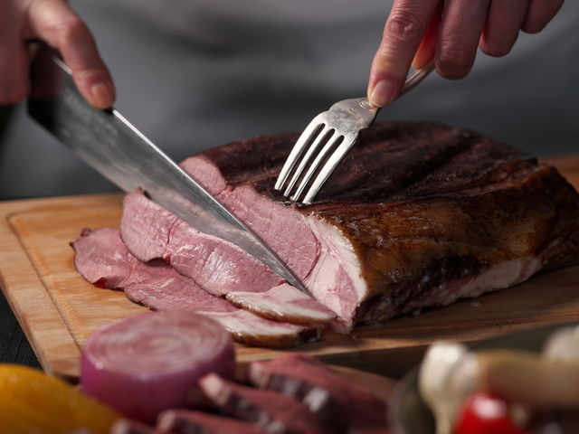 �y���C�u�L�b�`���z
���[�X�g�r�[�t
�����`�ł́u�T�[���C���v�A�f�B�i�[�ł́u���Y���v�̃��[�X�g�r�[�t���o��B_���X�g�����J�t�F �Z���[�X/ANA�N���E���v���U�z�e�����c