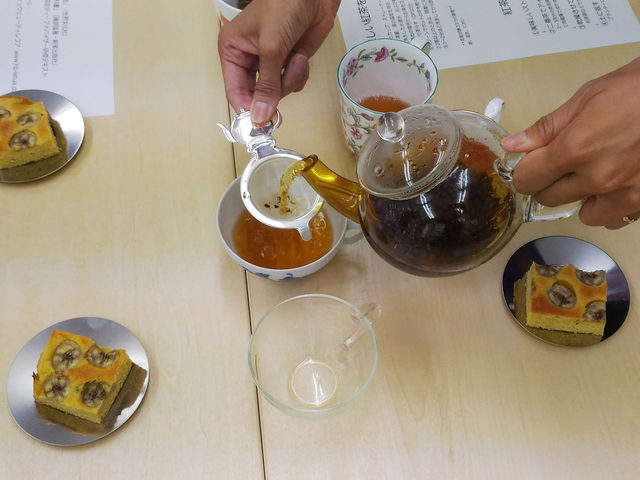 �n�[�u���g������A�g�����g������A���ɂ͗Β����I�l�X�ȁu���v�̐��E���_�Ԍ��邱�Ƃ��o����n�[�u�̋����ł�_���B�[�i�[�X�@���f�B�J���n�[�u���{�@��\�㗢�Z