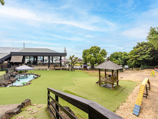 ��1,500���Ă̍L�X�Ƃ������O�h�b�O����_�����̉w