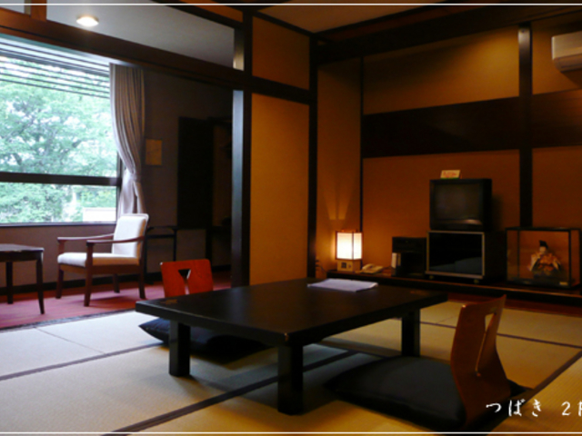 【客室】本館2階
庭園に沿った眺めの良い和室_ホテル一乃館