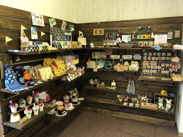 �����܃N���G�C�^�[�Y�}�[�P�b�g