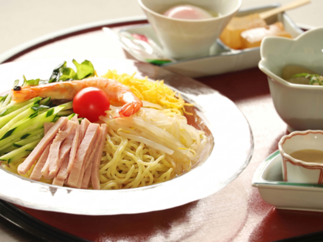 �I�ׂ郁�C���f�B�b�V�����u�a�������钆�؂���(��)�v_�z�e�����g���|���^�����背�X�g�����u�u���b�X���[���[���G�v