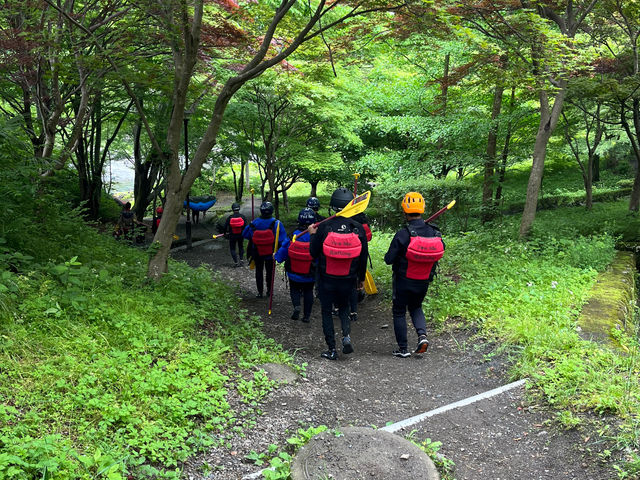 ���ւ���������A�X�^�[�g�n�_�֎Ԃňړ��B�����A���悢��n�܂��̗��B�삩�猩���������͕ʐ��E�B_�����t�e�B���O