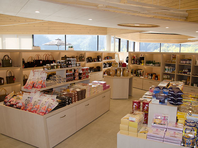 �������~���[�W�A��