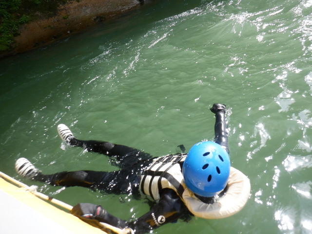 ���C�t�W���P�b�g�𒅂��Đ��ɕ����Ԃ̂��C���������I_RUSTICA�y�R�`�z�����x�[�X