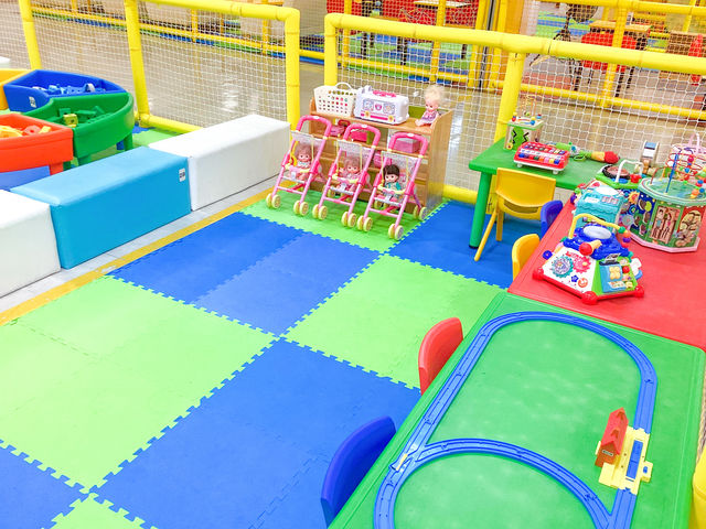 �L�b�Y�����hUS�́A�Ƒ��Ŋy�����V�сA���났�A�����Ă��������̂Ȃ��Ƒ��̎v���o���c���鎺���V�я�ł��B_�L�b�Y�����hUS �����v�R�X