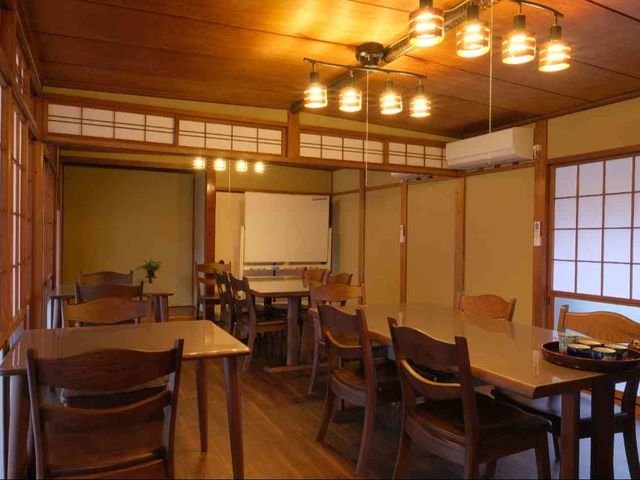 ���z�[���͑̌��v���O���������₷���悤�ɍ��~�i��j����֎q�ȃ��t�H�[�������Ă��܂����A���a�̕��͋C�������Œ������Ԃł��B_�ۉ�