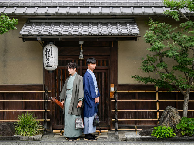 �������������^��