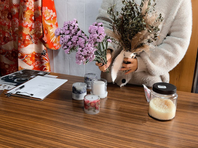 ��������Y��ŁA���E�Ɉ�̉ԑ�����_�t�̗M