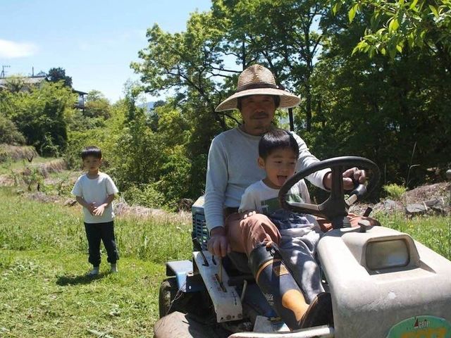 ���i�͉ʎ����̎����ɖZ�����I�[�i�[_�ԓD�[