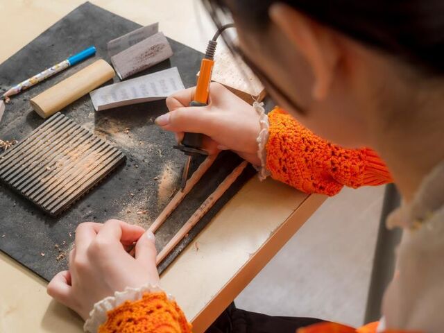 ������V �{�X