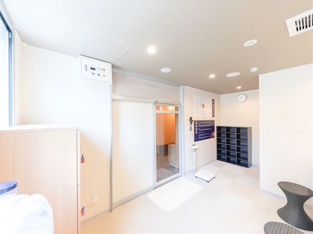 �m�X�ߎ��n_���u�}�b�N�X���]�[�g���É���