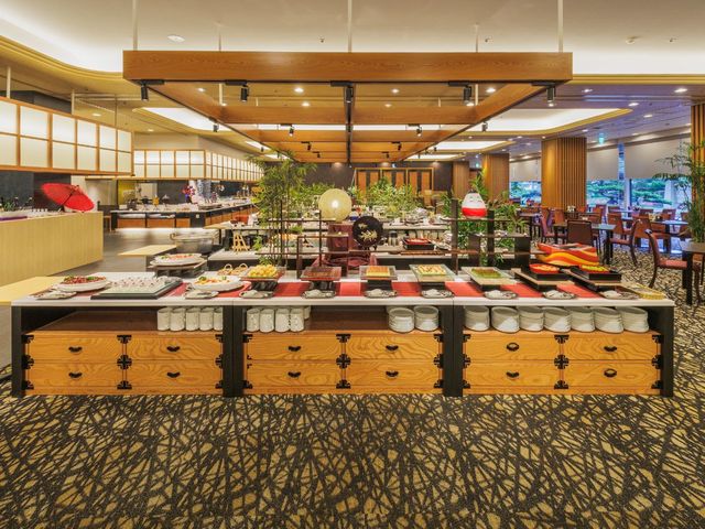 �_�C�j���O���X�g�����u���v_�ە�ό��z�e��