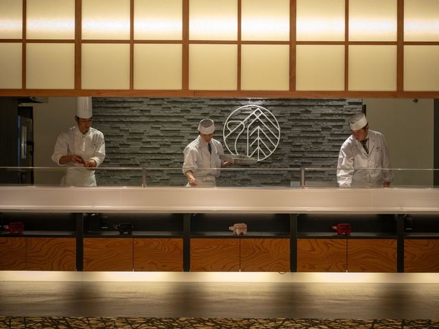 �_�C�j���O���X�g�����u���v_�ە�ό��z�e��