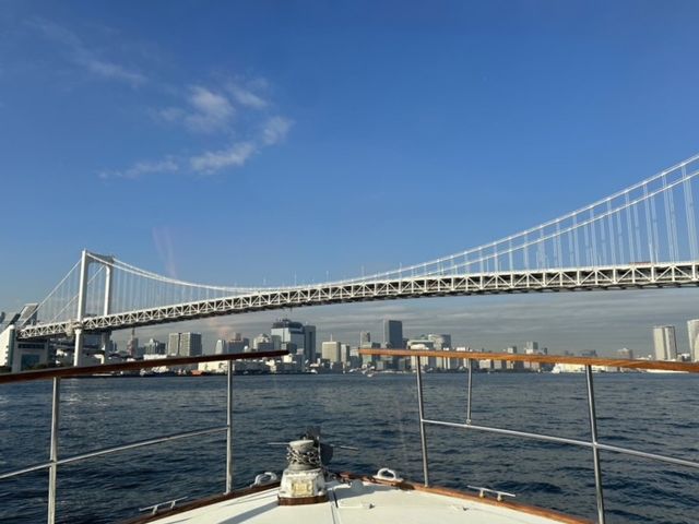 Bowline Knot Cruising