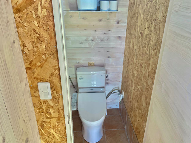 �R���e�i���ɐ���g�C���t���Ă܂��I_UNIUS SEASIDE CAMP  ���j�A�X�V�[�T�C�h�L�����v