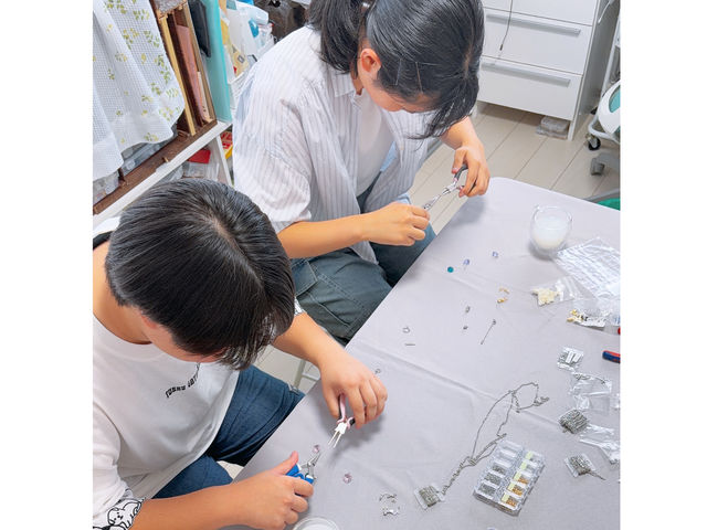 Happiness Jewelry�̎ʐ^1