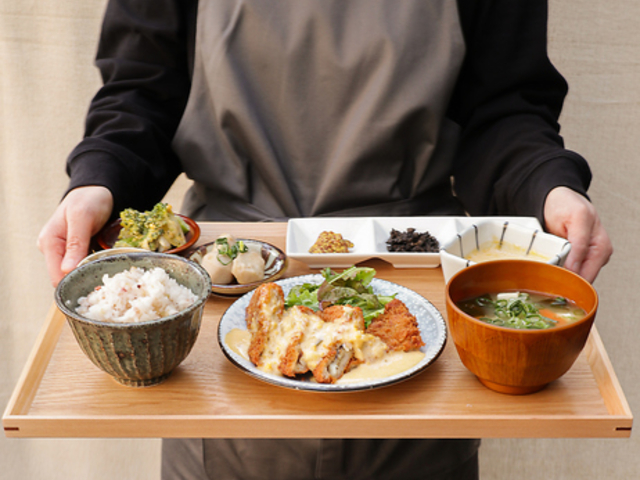 u` Ibg[ @ Branch.OTTO YAKUIN̎ʐ^1