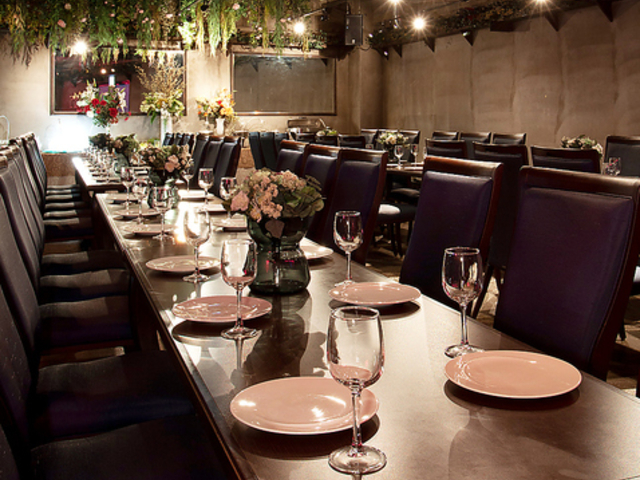 ELLE HALL Dining Gz[_CjO̎ʐ^1