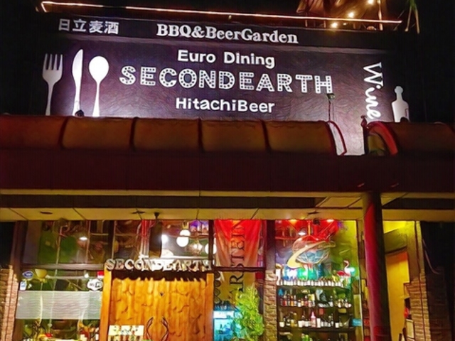 Second Earth  ZJhA[X {X̎ʐ^1