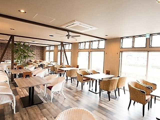 Bistro&Cafe The Art Terrace �r�X�g���A���h�J�t�F�U�A�[�g�e���X�̎ʐ^1