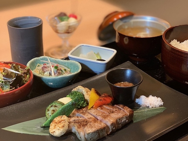 �S�Ă� �n�̉��ɐS����̎ʐ^1