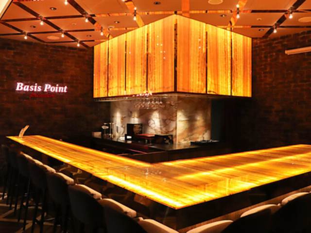 Basis Point LOUNGE �x�[�V�X�|�C���g���E���W�̎ʐ^1