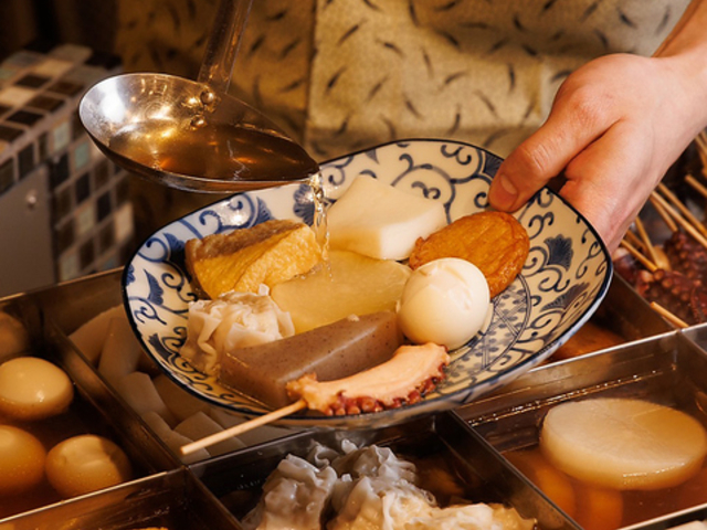 F[Ƃł ĘF◈ lX̎ʐ^1