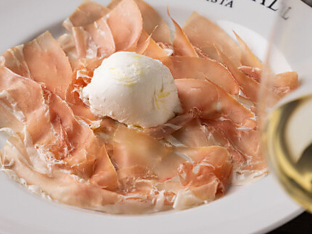 CLASSICAL PASTA �N���V�J���p�X�^�̎ʐ^1