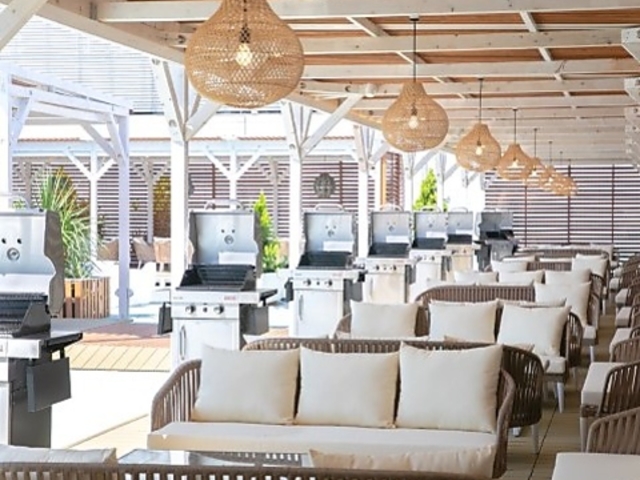 ROOF TOP BBQ BREEZE TERRACE(�u���[�Y �e���X)  SHINYOKOHAMA�̎ʐ^1
