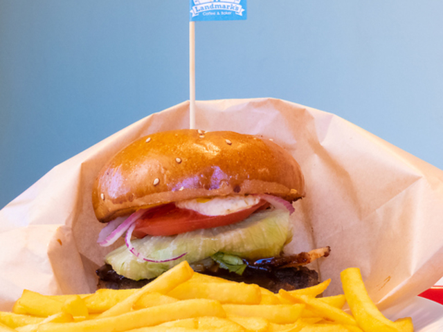 Landmark's coffee & Baker h}[NY R[q[ x[J[̎ʐ^1