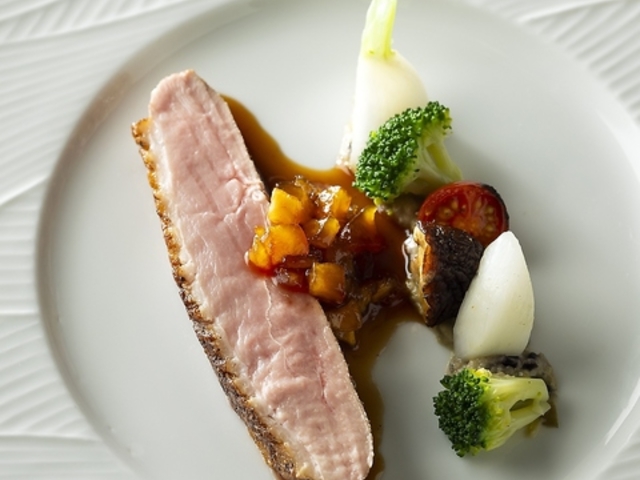 �N���E�����X�g���� �p���X�z�e����{�̎ʐ^1