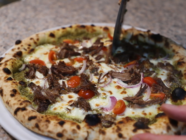 NOSTRA PIZZA �m�X�g���s�b�c�@�̎ʐ^1