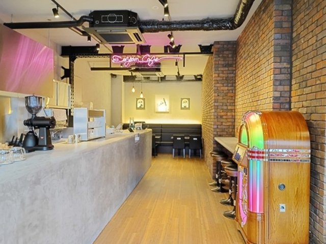 EEYAN CAFE �G�G�����J�t�F�̎ʐ^1