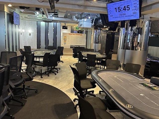 THE CROWN �U �N���E���̎ʐ^1