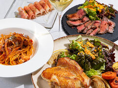 NATURAL DINING & BAR CoCco �R�b�R�̎ʐ^1